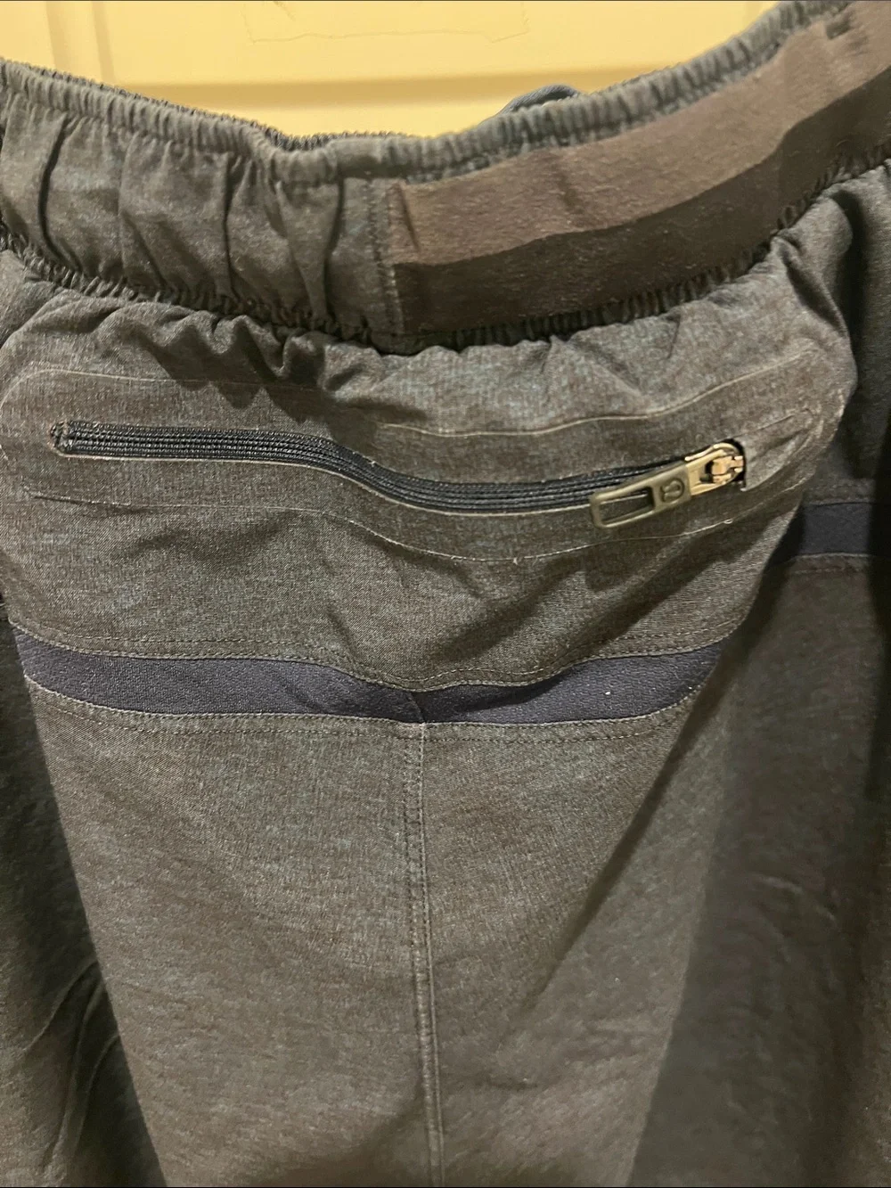 Lululemon Heathered navy unlined 7 Inch inseam men’s small